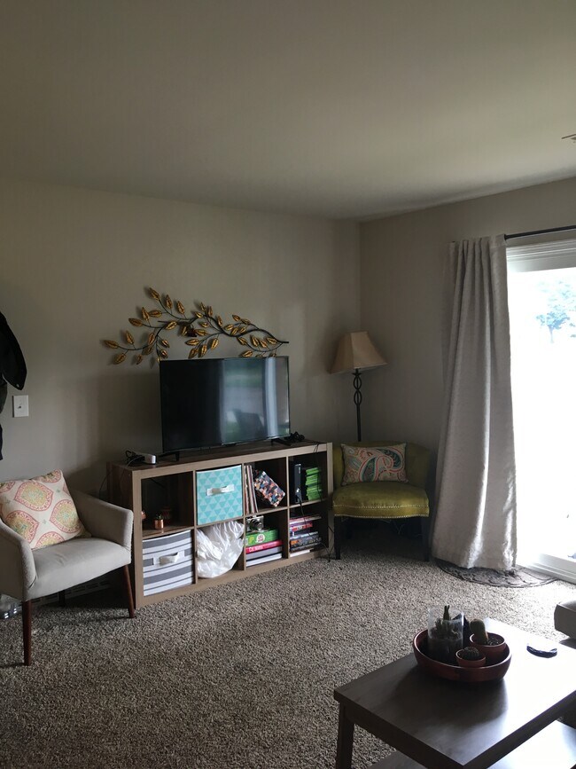 Foto del edificio - 952 Bloomfield Village Blvd