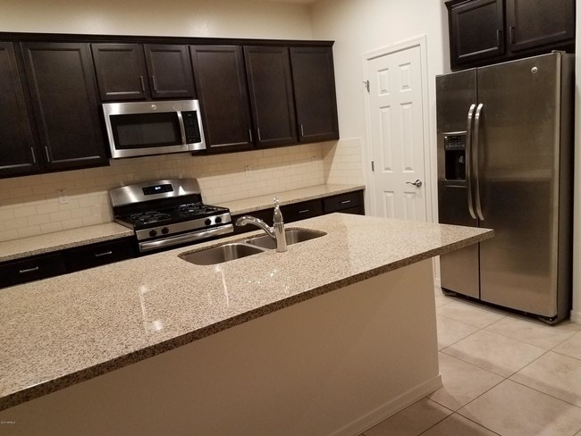 Building Photo - 1523 W Marlin Dr