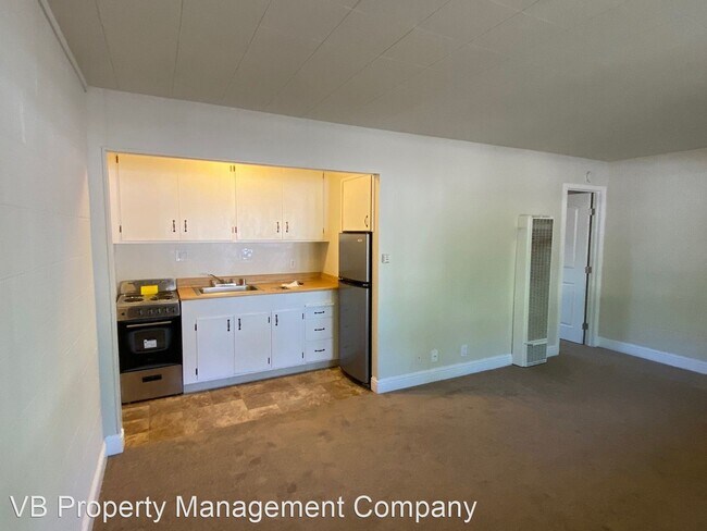 Building Photo - 1413 Portola Ave