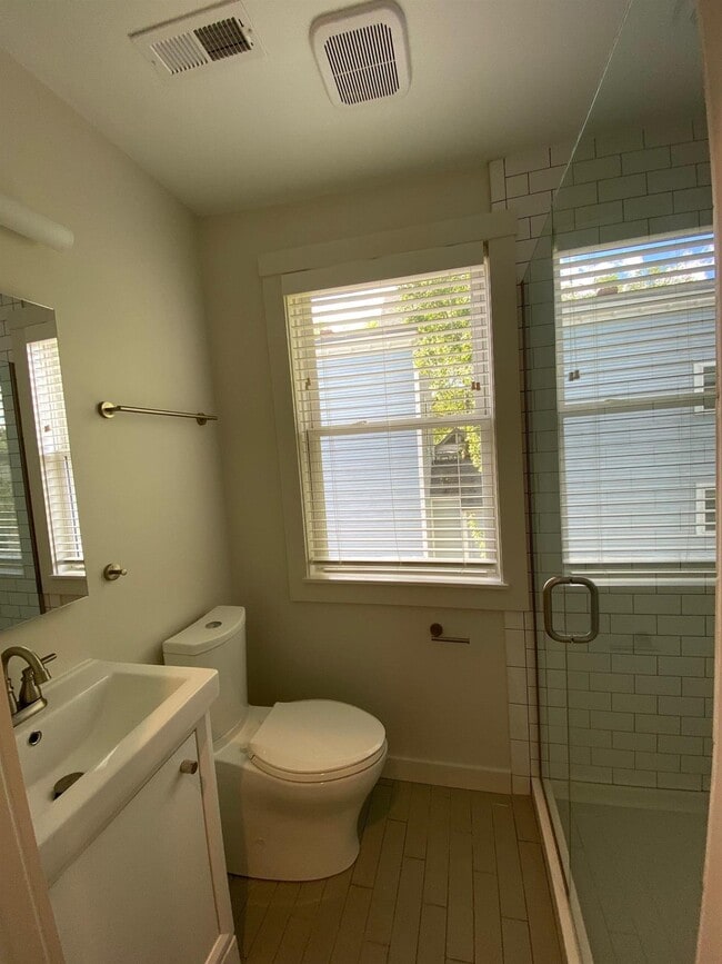 Foto del edificio - 2 Belvidere Pl