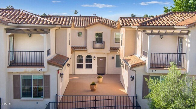 Building Photo - Alhambra 2 beds 2 bath Townhouse for lease
