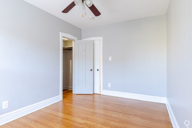 2 HAB, 2 BA - 870 ft² - 238-250 Washington Blvd. and 347-357 S. Harvey Ave