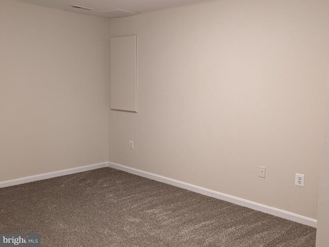 Building Photo - 141 Winslow Pl