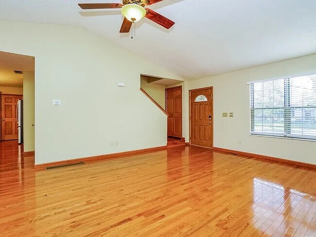 Foto del edificio - 8095 Chapel Stone Rd