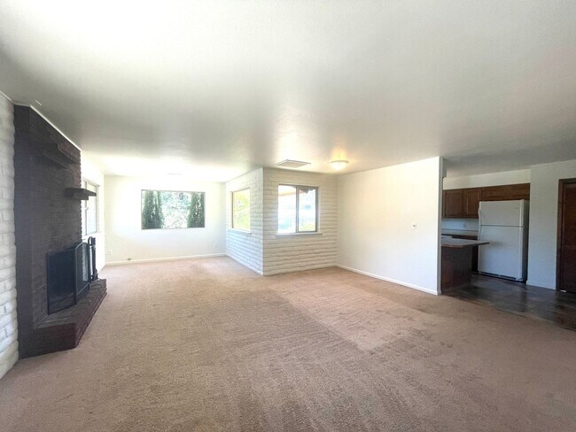 Foto del edificio - 3 Bedroom just minutes from Downtown Presc...