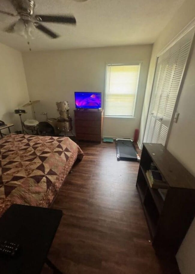 Building Photo - Condo 2 bedroom 1.5 bath In Florence Hoffmyer