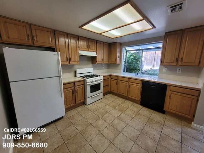 Building Photo - Chino Hills 2 bedroom Home