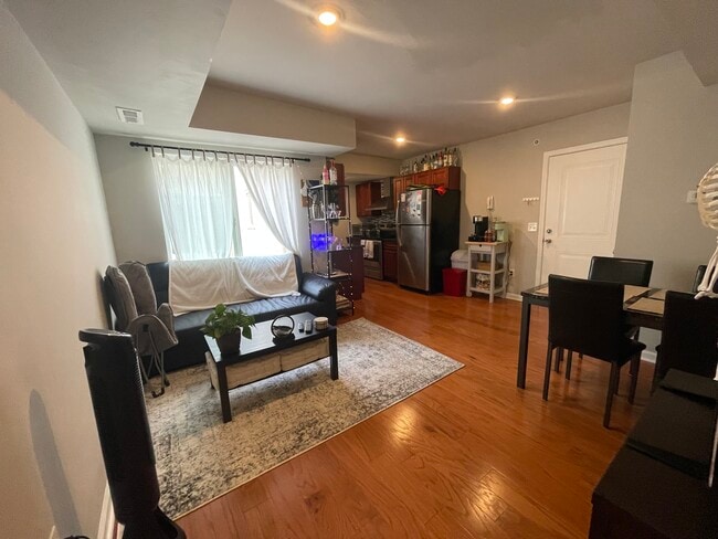 Building Photo - 620 S 42nd St