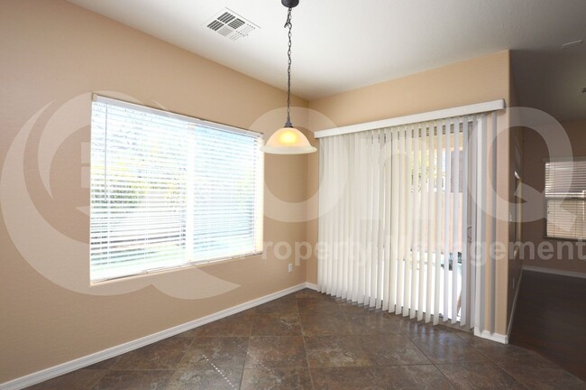 Building Photo - 2531 W Desert Vista Trail