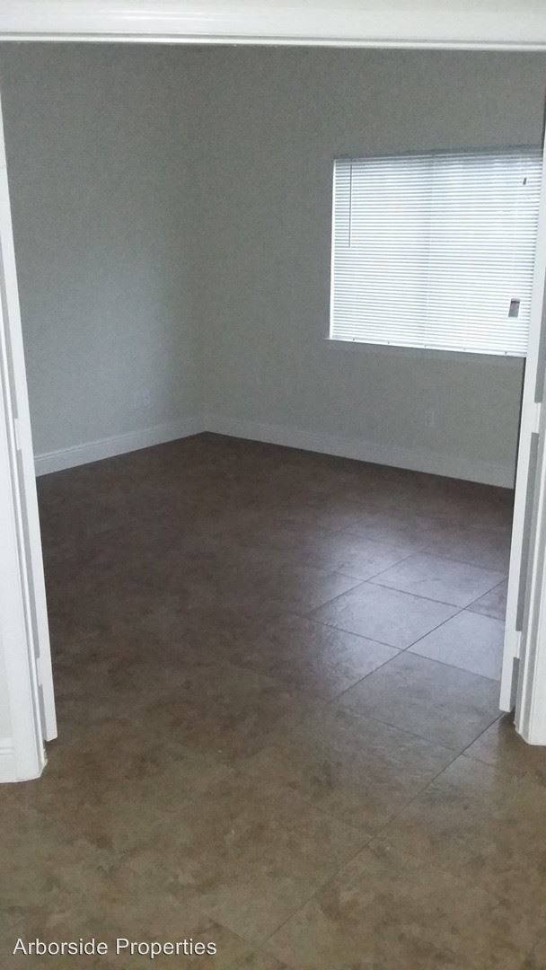Foto del edificio - 2811 Hunter Lake Way