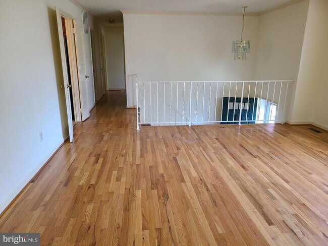 Foto del edificio - 8812 Danewood Dr