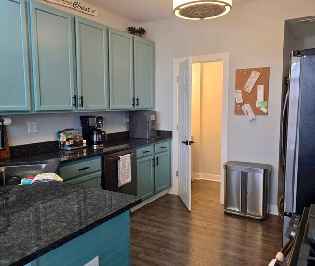 Foto del edificio - 571 Springbrook Trail N