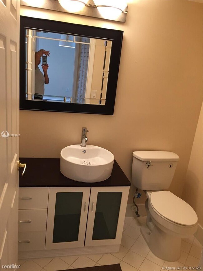 Foto del edificio - 3 br, 2.5 bath Townhome - 2255 NW 170th Ave
