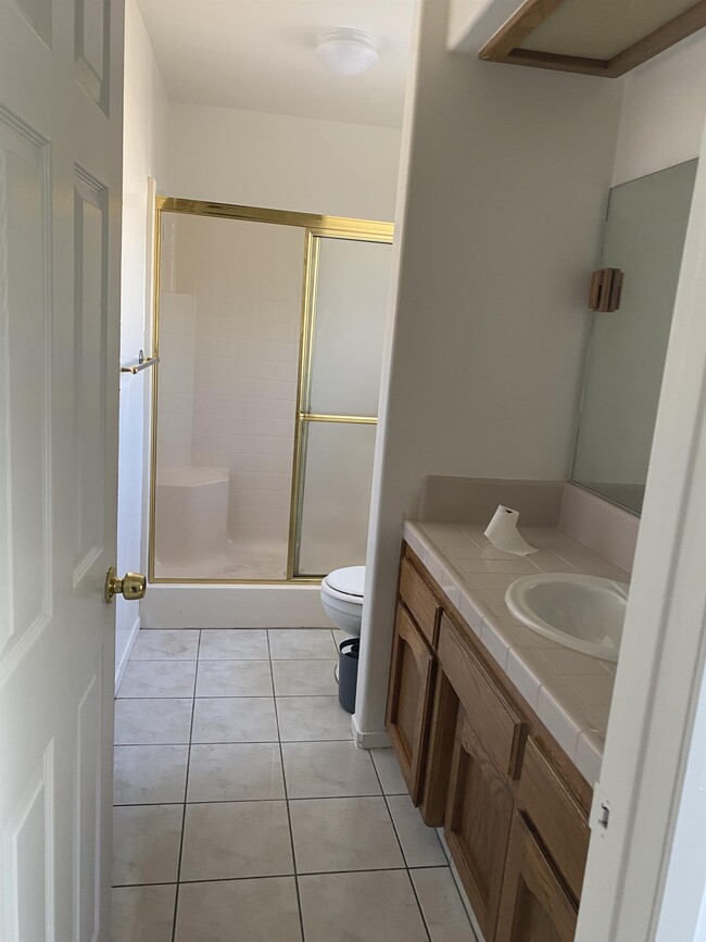 Building Photo - 5514 Summer Villa Dr