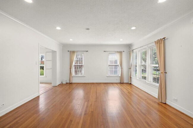 Foto del edificio - 2338 Shakespeare St