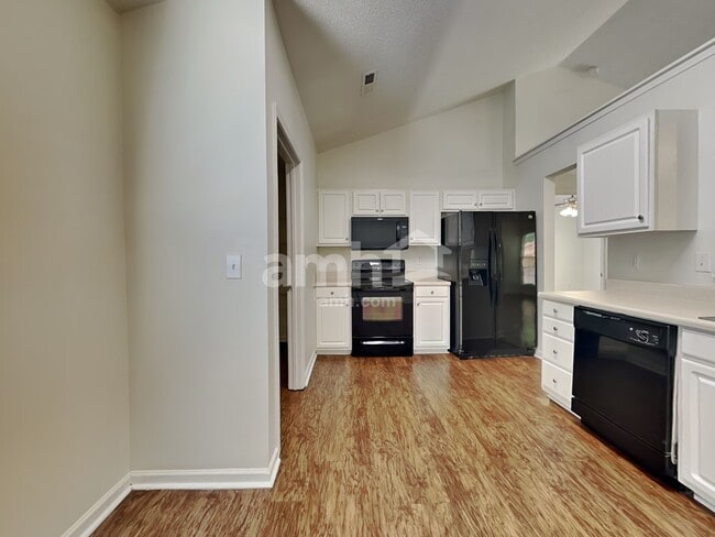 Building Photo - 204 Appleton Ln