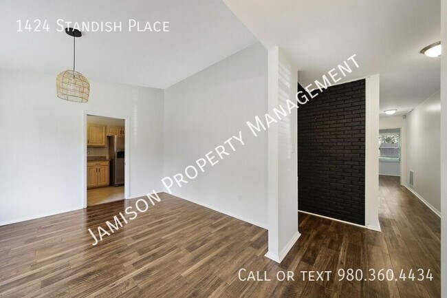 Foto del edificio - 1424 Standish Pl