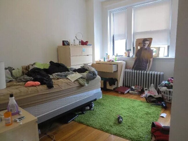 Building Photo - Renovated, Affordable Brighton 4 bed/2 Bat...