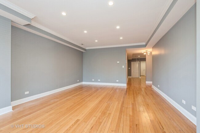 Foto del edificio - 5627 N Bernard St