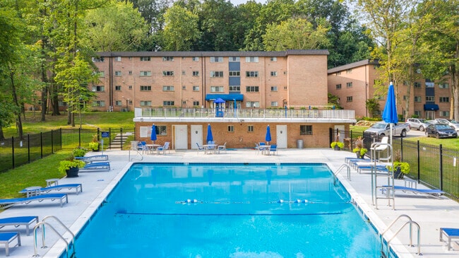 Building Photo - Somerset at Towson