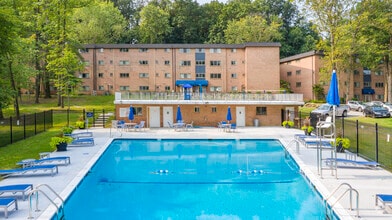 Building Photo - Somerset at Towson