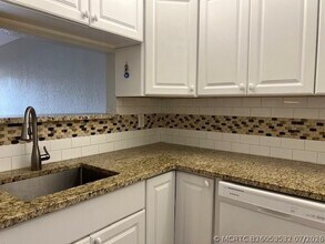 Building Photo - 2588 Riverside Dr