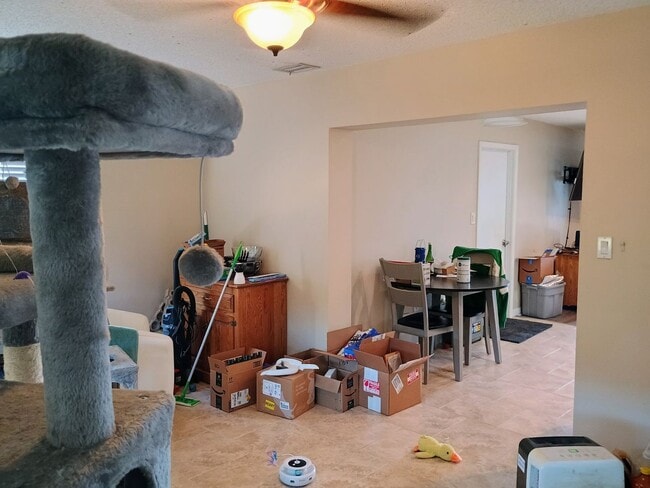 Foto del edificio - 2 bedroom 1 bathroom