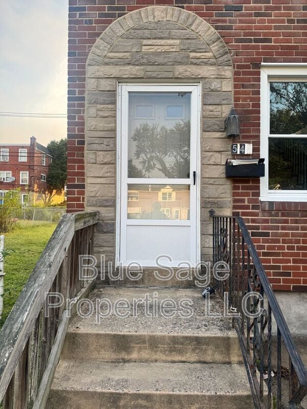 Building Photo - 545 S 4th St