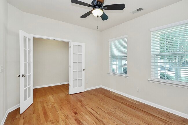 Foto del edificio - 14321 Green Birch Dr