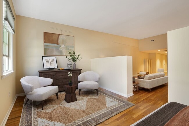 Building Photo - Stylish Studio Condo in Downtown Asheville...