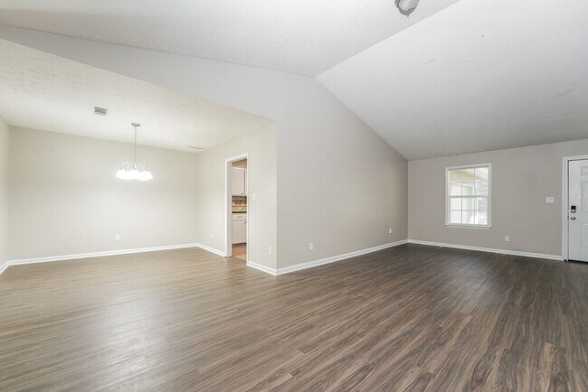 Building Photo - 591 Stonehedge Dr