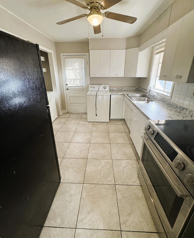 Foto del edificio - 830 Stratford Rd