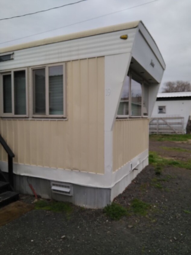 Foto principal - 1 bedroom, 1 bath in mobile home park