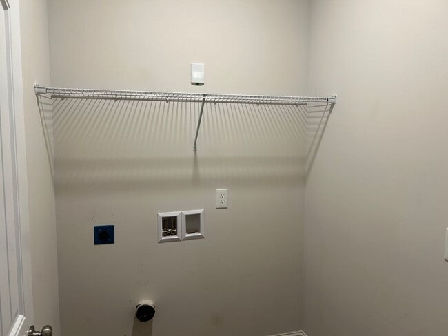 Building Photo - Three car garage Two story home close to e...