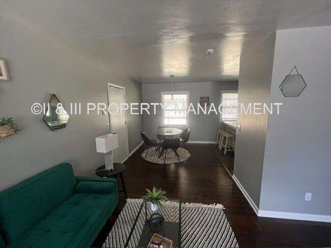 Building Photo - OP ranch home