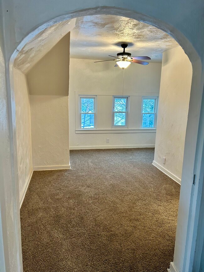 Building Photo - 205 S Ohio St