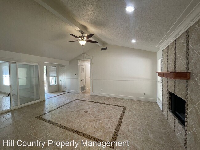 Foto del edificio - 4 br, 2 bath House - 8906 Pineridge Drive