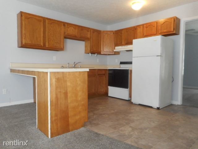 Building Photo - 1 br, 1 bath Apartment - 132 Amy Ave Unit C