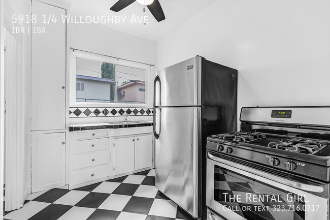 Foto del edificio - 5918 1/4 Willoughby Ave-