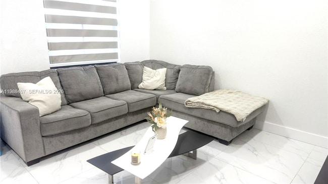 Foto del edificio - 3318 W 106th Ter