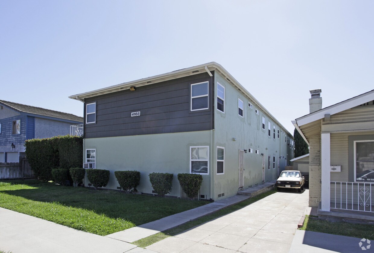 Building Photo - 4168 Arizona St