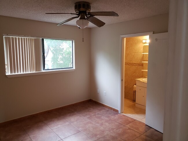 Building Photo - 44 Gumbo Limbo Ave