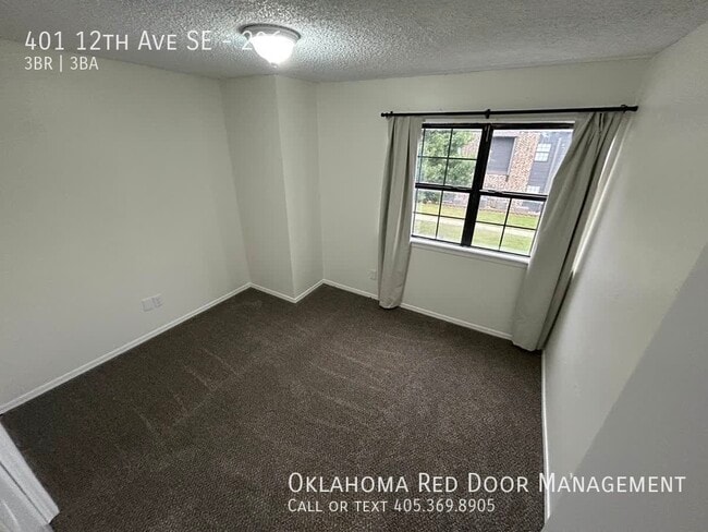 Foto del edificio - 401 12th Ave SE