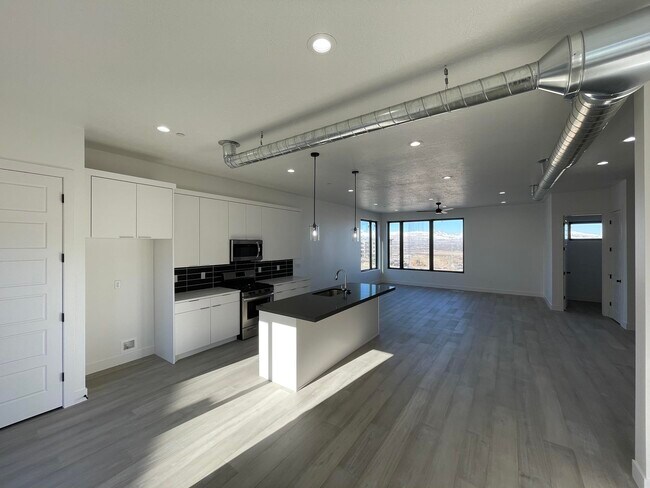 Building Photo - 14413 Champ Cove
