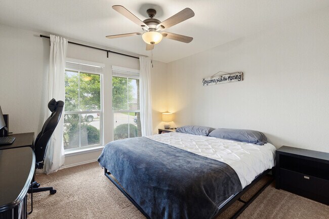 Foto del edificio - 503 Coby Dr