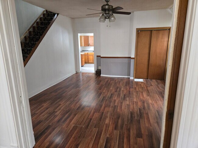 Foto del edificio - 923 Franklin Ave