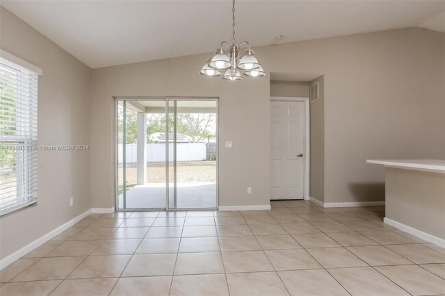 Building Photo - 368 SW Tulip Blvd
