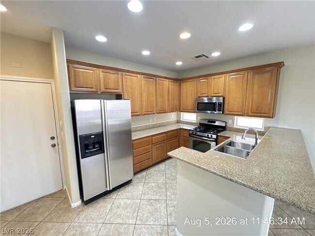 Building Photo - 711 Taliput Palm Pl