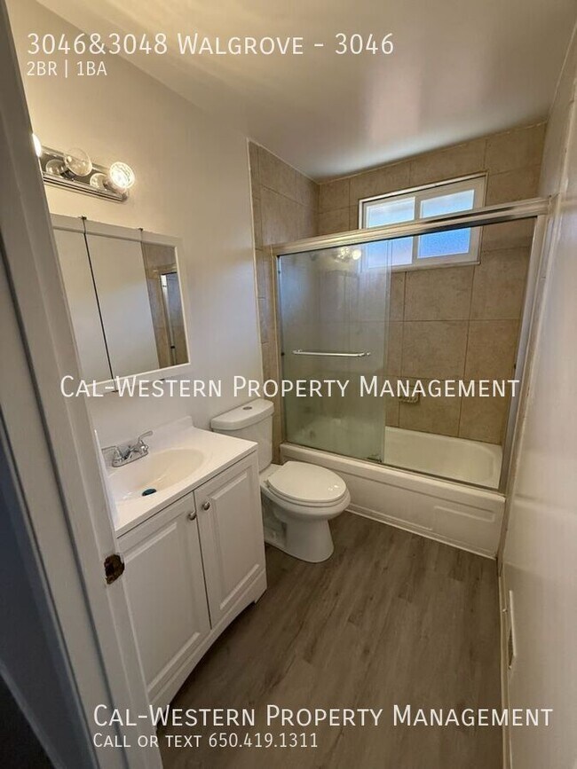 Foto del edificio - 3046&3048 Walgrove-3046