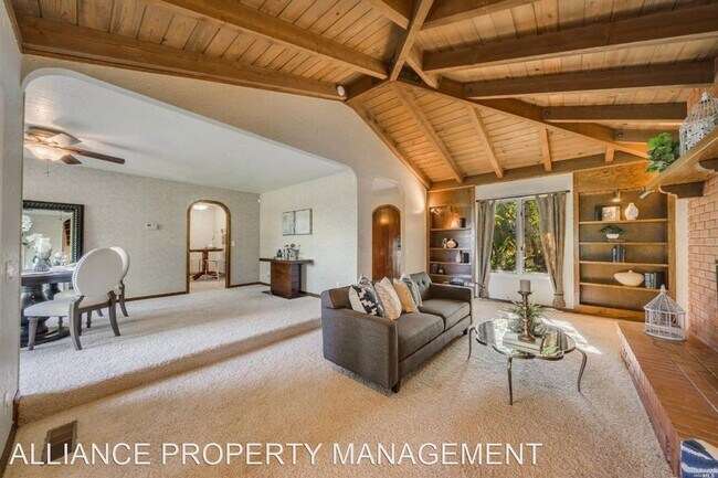 Foto del edificio - 3 br, 3 bath House - 1722 Willowside Road